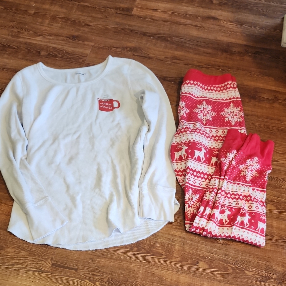 Cozy Pajamas Set - White and Red